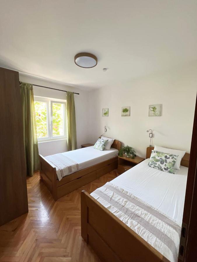Domus Maria With Swimming Pool And Free Parking Banjole Exterior foto